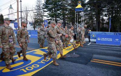 Massachusetts National Guard members kick off the 128th Boston Marathon - foxnews.com - state Massachusets - county Marathon