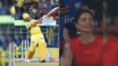 Hardik Pandya - Sachin Tendulkar - Watch: Sara Tendulkar's Stunned Reaction To MS Dhoni's Hat-Trick Of Sixes Against Mumbai Indians - sports.ndtv.com - India