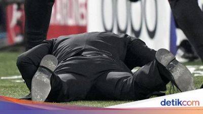 Atletico Madrid - Diego Simeone - Diego Simeone Garuk-garuk, Nunduk, Nyusruk - sport.detik.com