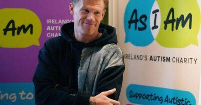 James Macclean - James McClean marks World Autism Month by meeting young fans - breakingnews.ie - Ireland