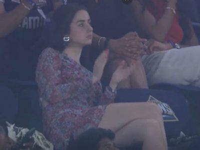 "Who Is She?": Fans Curious As Gujarat Titans Fangirl Sets Social Media On Fire
