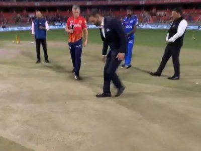 Watch: Sam Curran's Act During Coin Toss vs Mumbai Indians A Result Of Tampering Talks?
