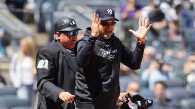Umpire erroneously ejects Yankees' Aaron Boone after fan yells from stands