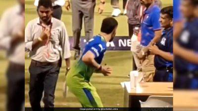 Virat Kohli - Royal Challengers Bengaluru - Watch: Umpire Confronts Virat Kohli Over No-Ball Row In KKR vs RCB Match, Then This Happens - sports.ndtv.com - India