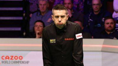 Mark Selby bows out at Crucible as Shaun Murphy advances