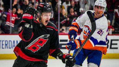 'This one hurts': Islanders blow 3-0 lead, drop Game 2 - ESPN