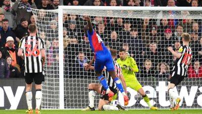 Crystal Palace and Bournemouth claim victories