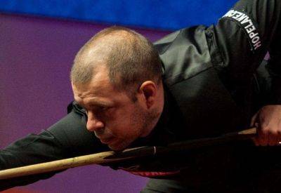 Ditton’s Barry Hawkins beaten 10-8 by Wales’ Ryan Day in First Round of World Snooker Championship at the Crucible