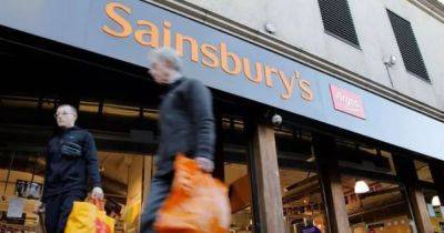 Martin Lewis - Sainsbury's issues update amid Aldi price guarantee as '4,000 products reduced' - manchestereveningnews.co.uk - Britain