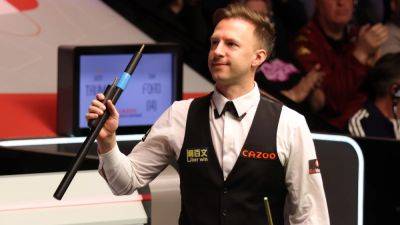 Judd Trump finishes off Tom Ford to reach 10th Crucible quarter-final