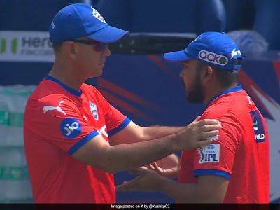 Ricky Ponting - Prithvi Shaw - Tristan Stubbs - Prithvi Shaw Angry After Getting Dropped vs MI? Animated Chat With Ricky Ponting Sparks Speculation - sports.ndtv.com - India