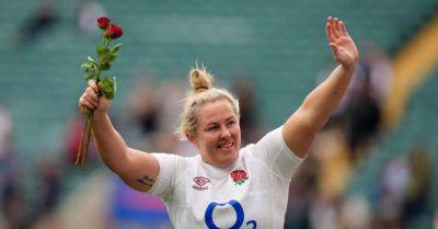 England celebrate Six Nations Grand Slam with victory in France