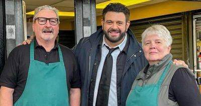 Man v Food star Adam Richman heaps praise on family-run stall at Bury Market for ‘awesome’ dish