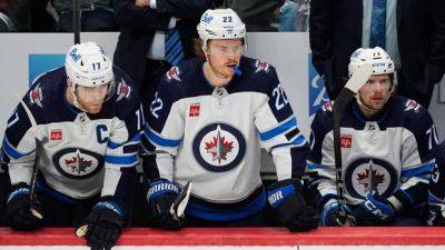 Cale Makar - Nathan Mackinnon - Connor Hellebuyck - Artturi Lehkonen - Jets on the brink of elimination as Nichushkin hat trick leads Avalanche to 3rd straight win - cbc.ca - Canada - county Centre - county Logan - state Colorado - county Stanley
