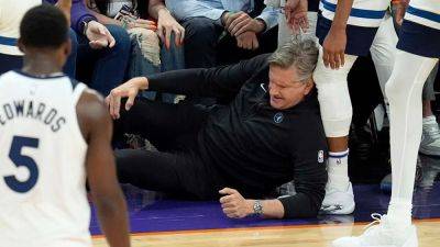 Kevin Durant - Anthony Edwards - Ross D.Franklin - Timberwolves' Chris Finch suffers torn patellar tendon in knee after collision with player - foxnews.com - state Minnesota