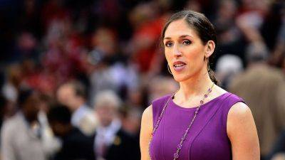 Caitlin Clark - Former WNBA star Rebecca Lobo receives backlash for comments on Albany during Iowa-LSU broadcast - foxnews.com - New York - state New York - state Louisiana - state Iowa - county Clark - state Connecticut - parish Orleans