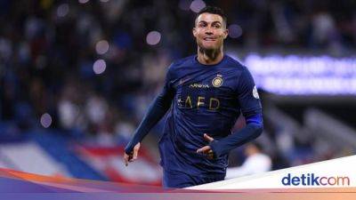 Lionel Messi - Cristiano Ronaldo - David Beckham - Balapan Raja Free Kick: Ronaldo Kejar Messi - sport.detik.com - Saudi Arabia