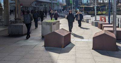 'Eyesores' have appeared outside Manchester Piccadilly station - manchestereveningnews.co.uk