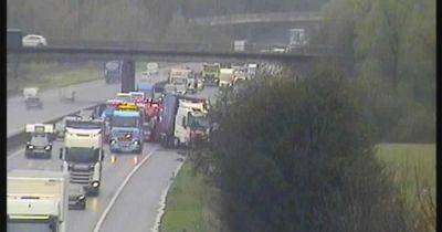 M6 LIVE: Huge delays of up to TWO HOURS after lorry overturns - manchestereveningnews.co.uk