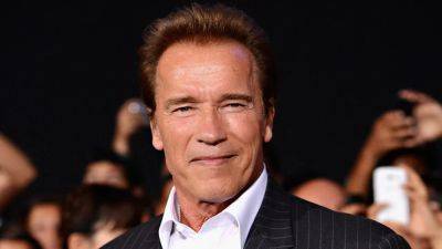 Arnold Schwarzenegger gives Jason Kelce weight loss tips following NFL retirement