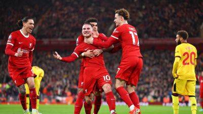 Liverpool survive scare against Sheffield United to return top of the table