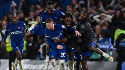 Hat-trick hero Palmer fires Chelsea to last-gasp win over Man Utd