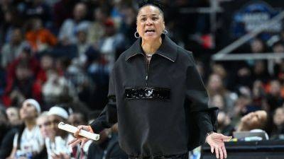 Dawn Staley's notable looks during the 2023-24 season - ESPN