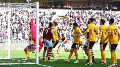 West Ham beat Wolves with Ward-Prowse special