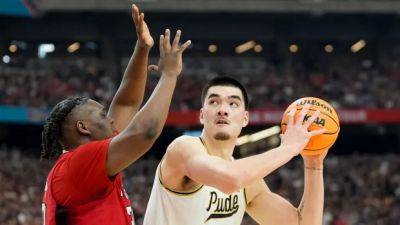 Toronto's Zach Edey powers Purdue past NC State, into national championship game