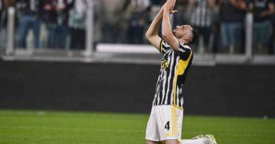 Federico Gatti gives Juventus win over Fiorentina as Napoli hit four at Monza