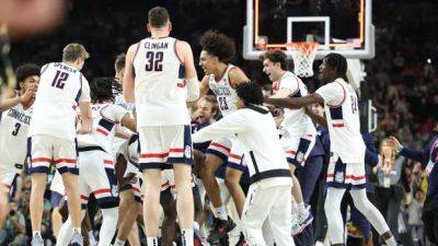 Zach Edey - UConn topples Canada's Edey, Purdue to win 2nd straight NCAA men's basketball title - cbc.ca - Canada