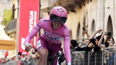 Tadej Pogacar - Geraint Thomas - Filippo Ganna - Pogacar crushes Ganna in time trial to win Giro d'Italia stage seven - channelnewsasia.com - Italy - Usa - Uae - Slovenia