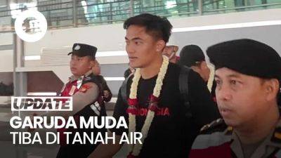 Kedatangan Timnas U-23 di Bandara Soetta Disambut Nyanyian Suporter - sport.detik.com - Indonesia
