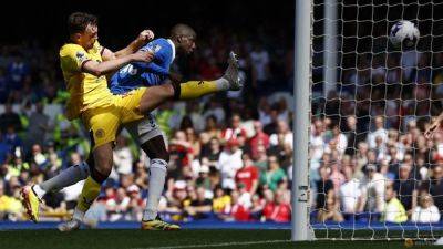 David Raya - Wes Foderingham - Doucoure secures Everton record with win over Sheffield United - channelnewsasia.com - Jordan