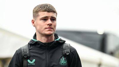 Eddie Howe - Newcastle United - Galwegian Alex Murphy has signed a new long-term deal with Newcastle United - rte.ie - Ireland - parish St. James - county Park