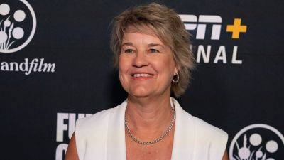 Caitlin Clark - Iowa women's basketball coach Lisa Bluder announces her retirement - foxnews.com - state Indiana - state Iowa - state South Carolina - state Nebraska