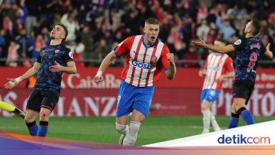 Robert Lewandowski - Luis Suarez - Jude Bellingham - Diego Forlan - Top Skor Liga Spanyol: Kans Dovbyk-nya Girona Samai Forlan di Atletico - sport.detik.com