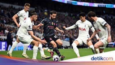 Ruben Dias - Brennan Johnson - Bernardo Silva - Rodrigo Bentancur - Phil Foden - Guglielmo Vicario - Tottenham Hotspur - Pedro Porro - Babak Pertama - London Utara - Liga Inggris - Tottenham Vs Man City Imbang di Babak Pertama - sport.detik.com