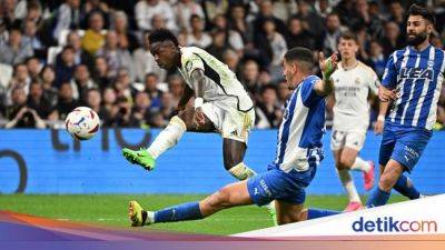 Carlo Ancelotti - Jude Bellingham - Toni Kroos - Eduardo Camavinga - Federico Valverde - Liga Spanyol - Madrid Vs Alaves: Vinicius 2 Gol, Los Blancos Menang Telak 5-0 - sport.detik.com