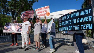 Marlins fans protest owner after trading 2-time batting champion amid putrid start to season