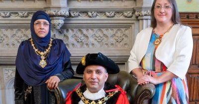 New mayor of Rochdale sworn in at grand town hall ceremony