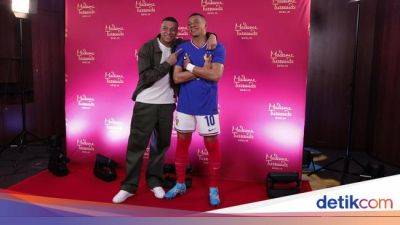 Kylian Mbappe - Viral Reaksi Kylian Mbappe Lihat Patung Lilin Dirinya - sport.detik.com