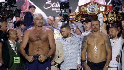 Francis Ngannou - Fury weighs in nearly 30 pounds heavier than Usyk - channelnewsasia.com - Ukraine - Saudi Arabia