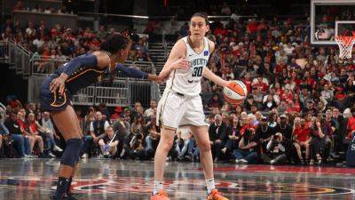 Caitlin Clark - Sabrina Ionescu - Breanna Stewart - WNBA bets and fantasy picks: Will Fever-Liberty go over the total? - ESPN - espn.com - New York - Los Angeles - state Indiana