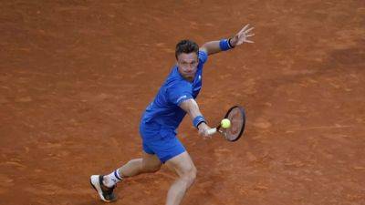 Medvedev withdraws from Madrid Open as Lehecka advances into semis