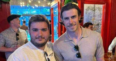 Gethin Jones - Gareth Bale stuns fans as he turns up at popular pub - manchestereveningnews.co.uk - Qatar - Scotland - city Cardiff
