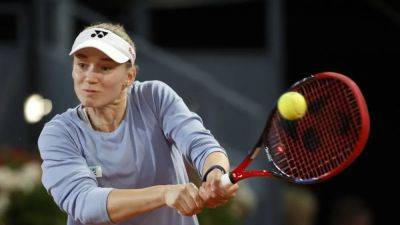 Elena Rybakina - Iga Swiatek - Roland Garros - Rybakina's clay performances boost French Open hopes, health permitting - channelnewsasia.com - France - Italy - India