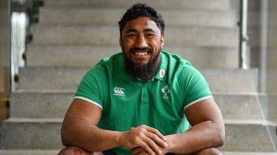 Dan Sheehan - Bundee Aki - Bundee Aki named Ireland players' player of the year - rte.ie - Ireland