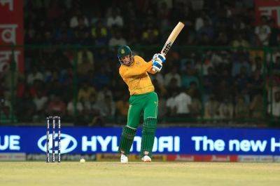 Proteas crumble to defeat in Windies T20 as Hendricks offers only resistance