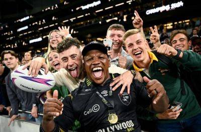 Vincent Koch - WATCH | Bongi downs a beer with Sharks supporters to celebrate Challenge Cup win - news24.com